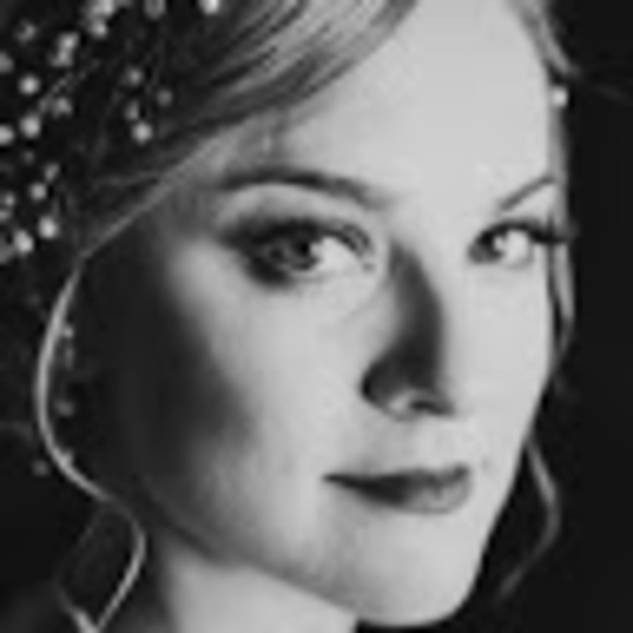 Meet your Posher, Rhiannon - Picture 1 of 1